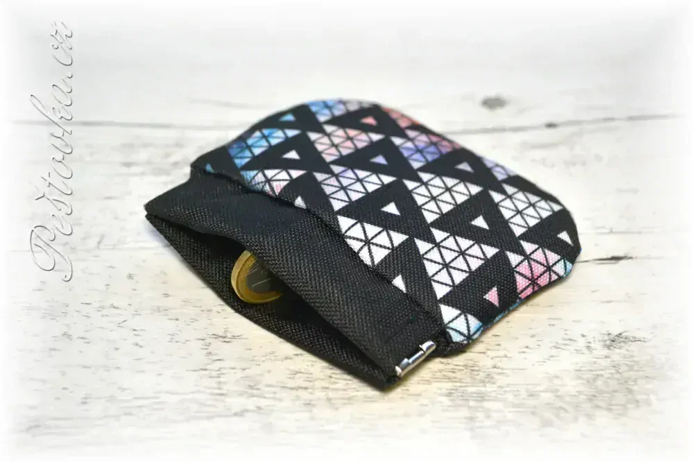 Peštovka Mincovka *černé trojúhelníky*