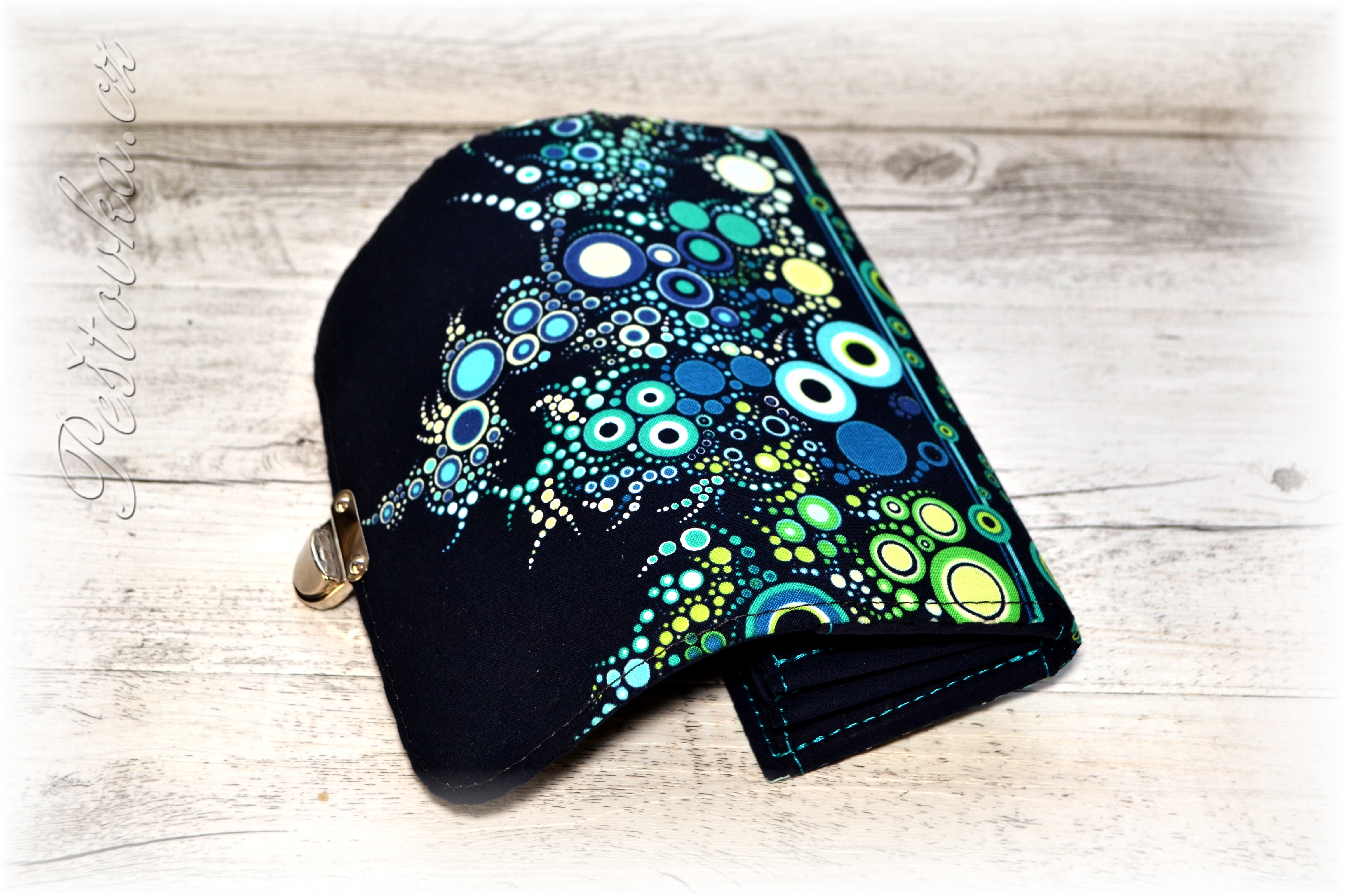 Peštovka Dámská elegantní peněženka *modro-zelené bublinky*