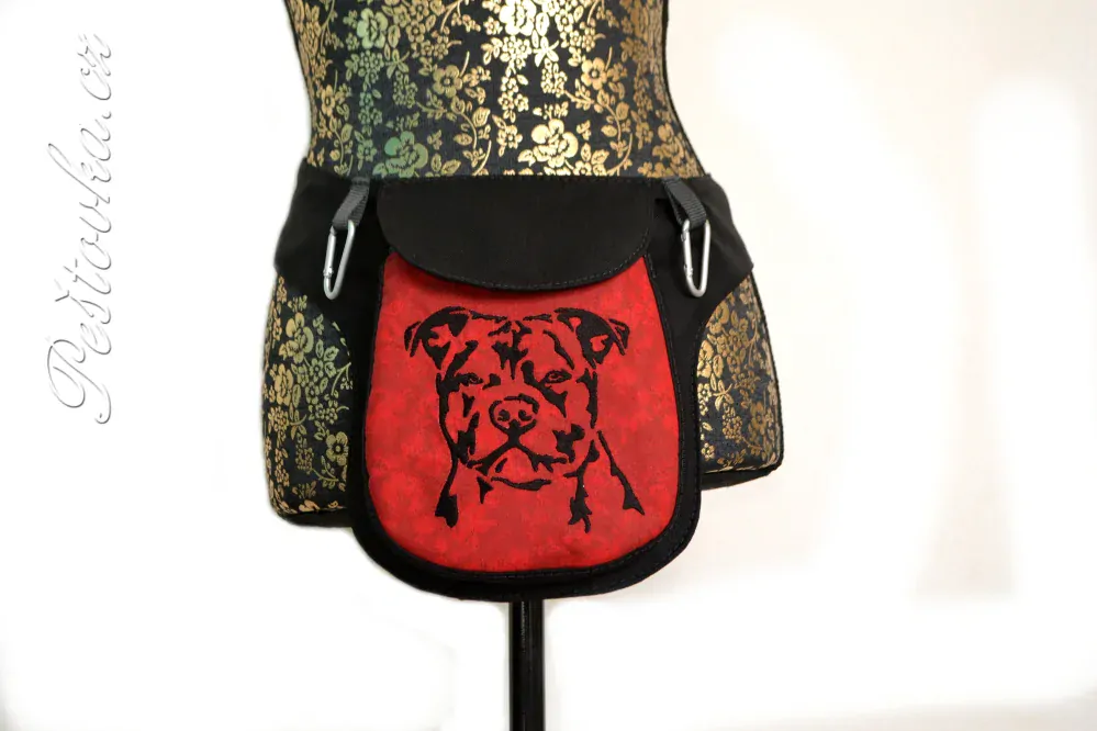 Peštovka ledvinka POSETO *červeno-černá s bullem*