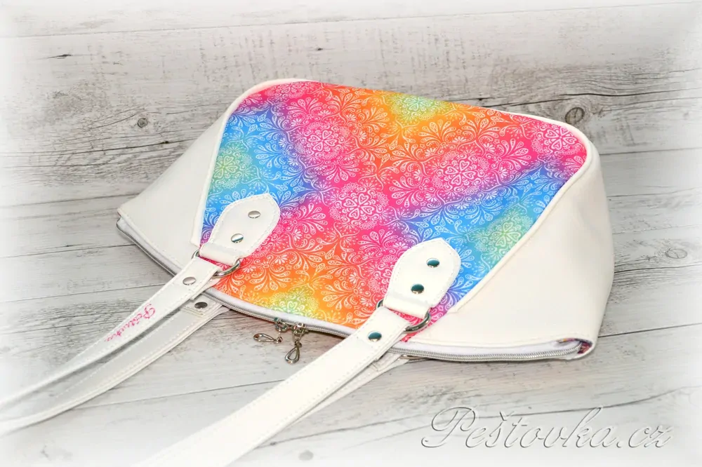 Peštovka - kabelka PANDORA *duhovka s bílou*