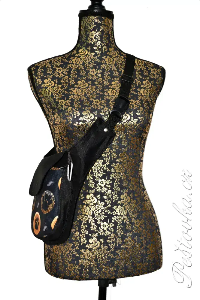 Peštovka ledvinka POSETO *tlapky/kolečka*