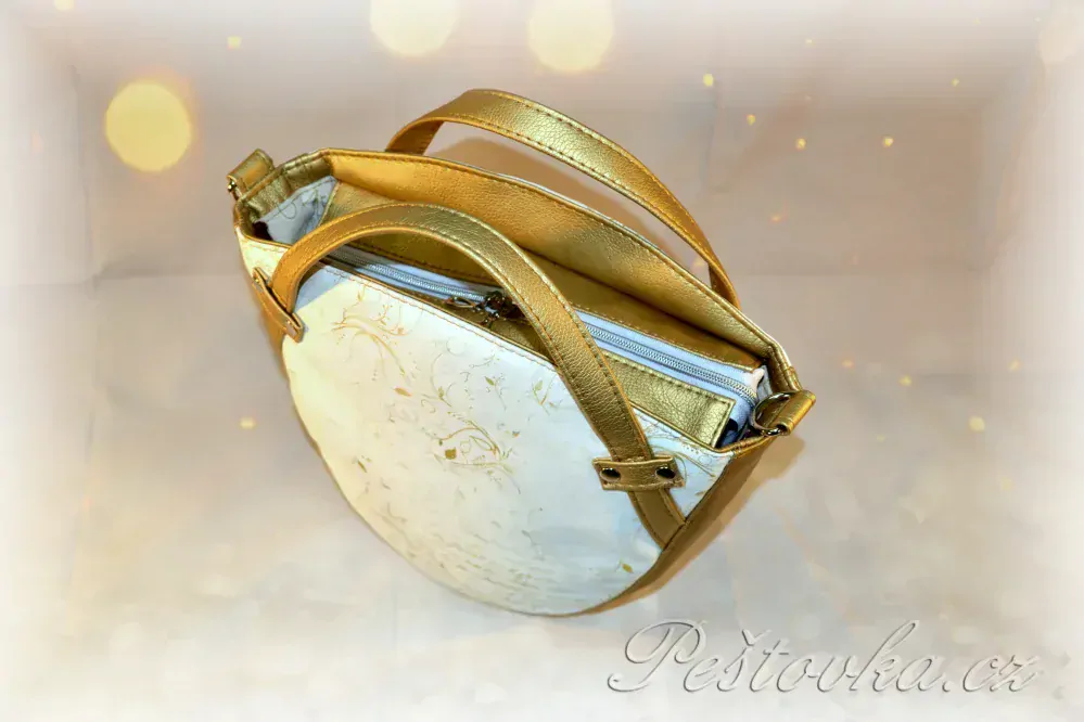 Peštovka - kabelka Melissa menší *zlaté písmo*