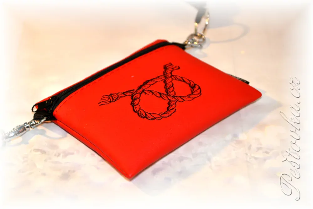 Peštovka Výstavní pamlskovník *UZLÍK staffbull - červený*