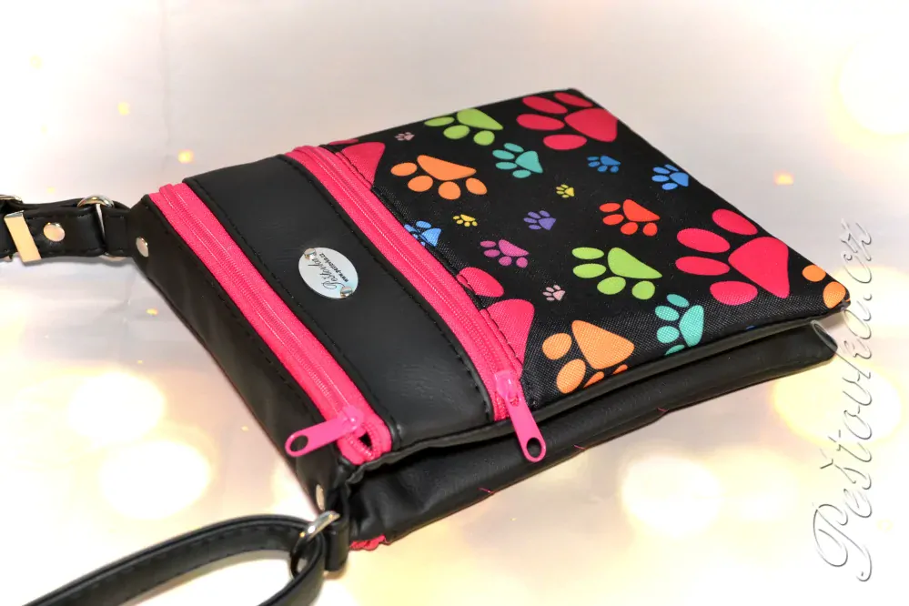 Peštovka - kabelka Tea *barevné tlapky s růžovou*