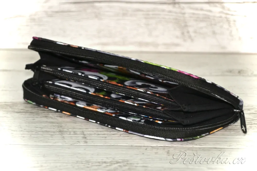 Peštovka Zipová peněženka *vykulená zvířátka*
