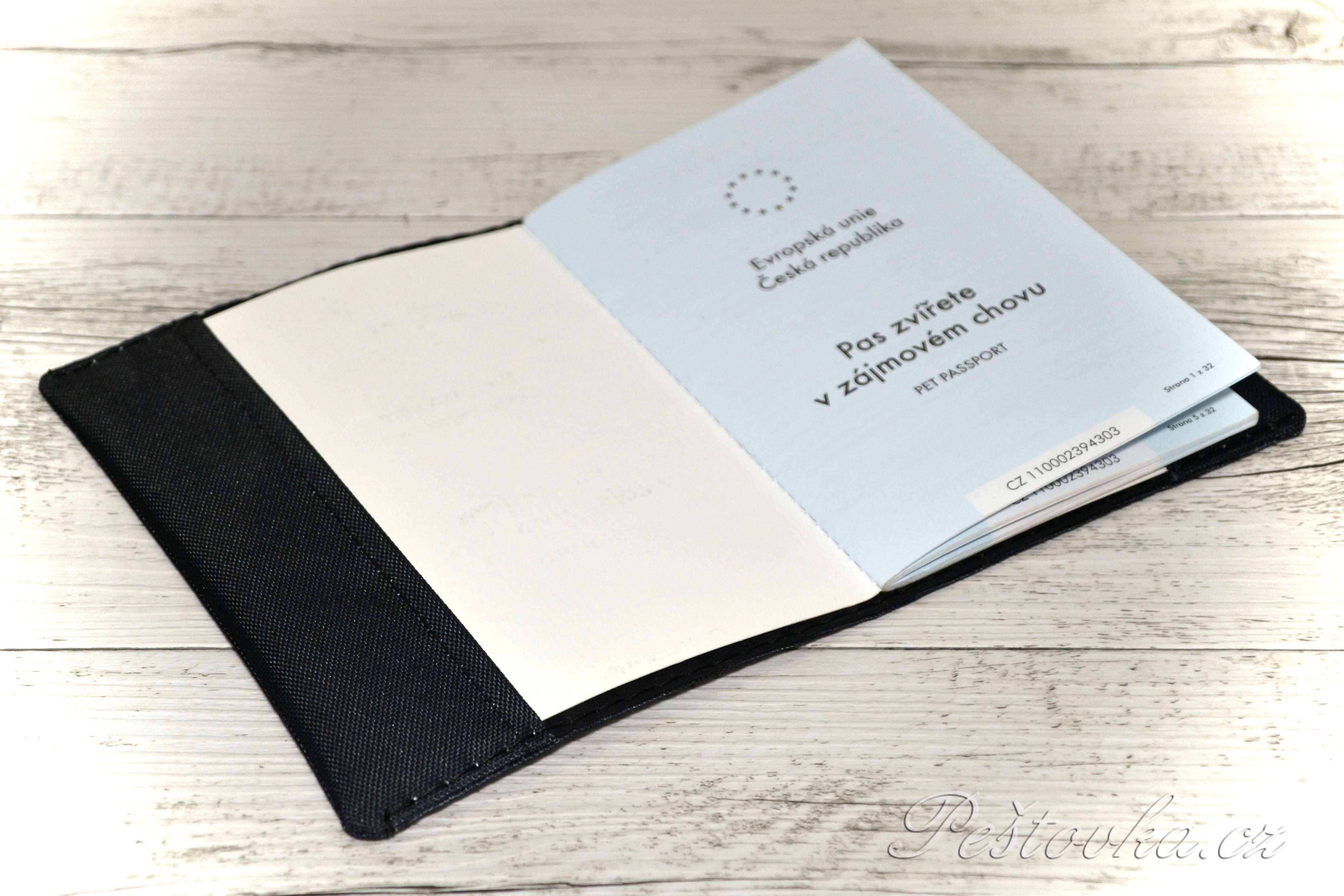 Peštovka Obal na očkovací průkaz *rotvajler*