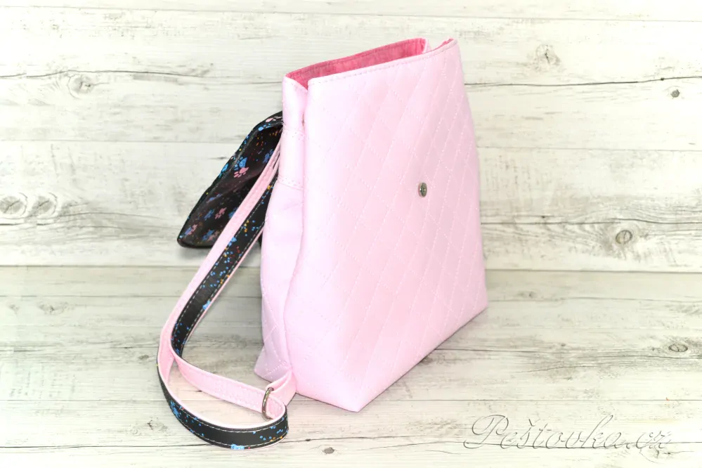 Peštovka - batoh Bellini *modro-růžové tlapky*