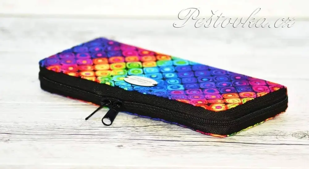 Peštovka Zipová peněženka *Geo Fantasy*