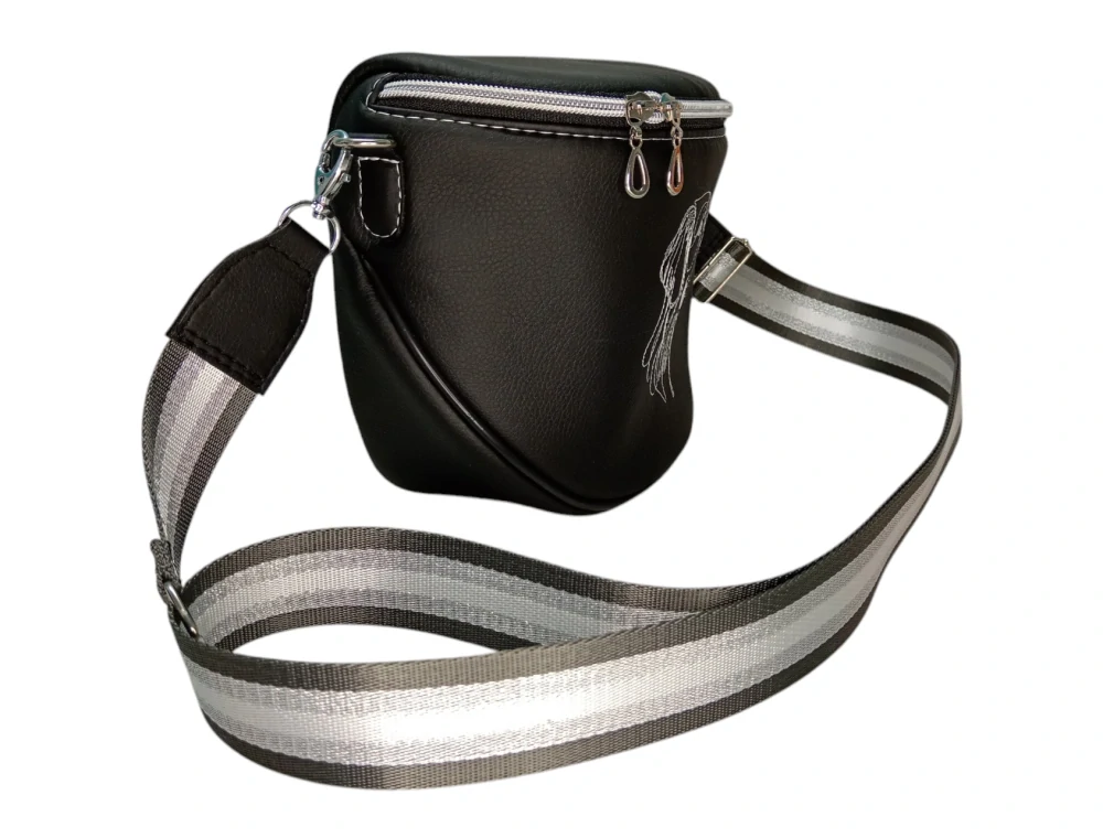 Peštovka - Kabelko-ledvinka Sára *GOLDEN RETRIEVER*