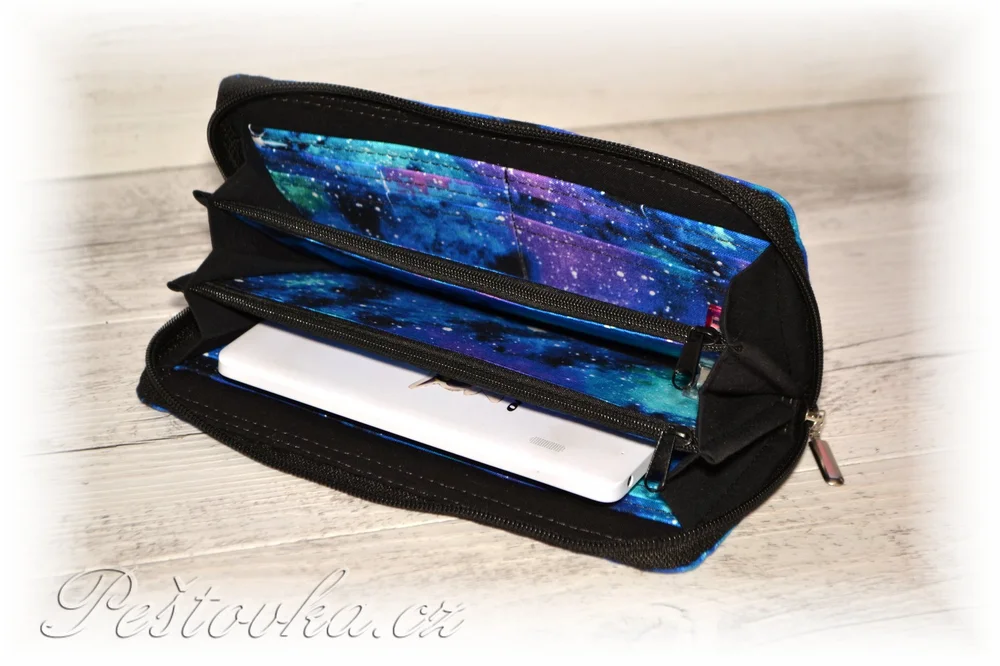 Peštovka Zipová peněženka *GALAXY*