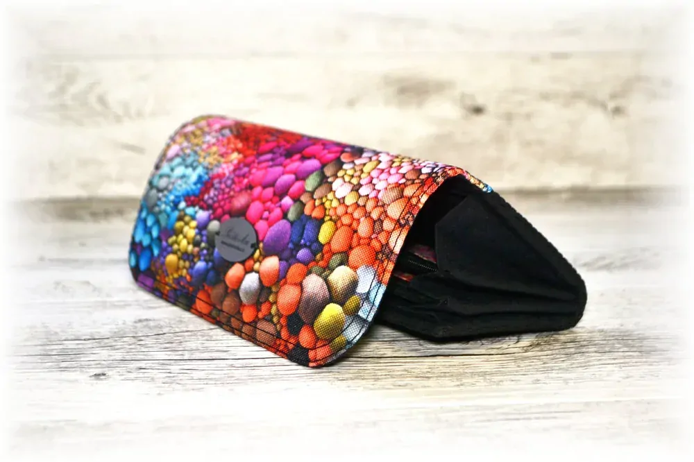 Peštovka Dámská elegantní peněženka *duhové kamínky*