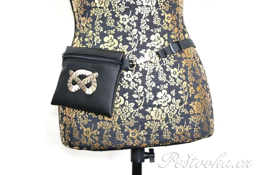 Peštovka Výstavní pamlskovník *uzel černý*