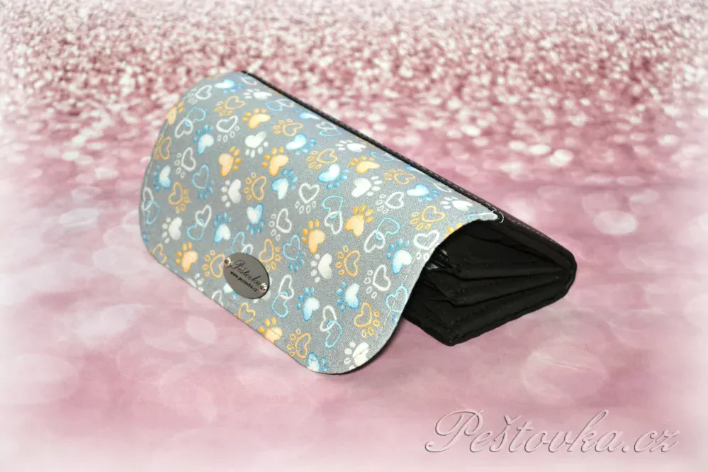 Peštovka Dámská elegantní peněženka *Paws šedočerná*