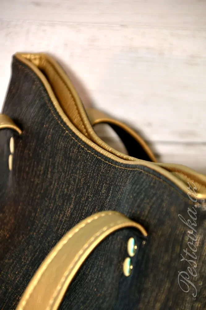 Peštovka - kabelka Gaudalupe *černo-zlatá