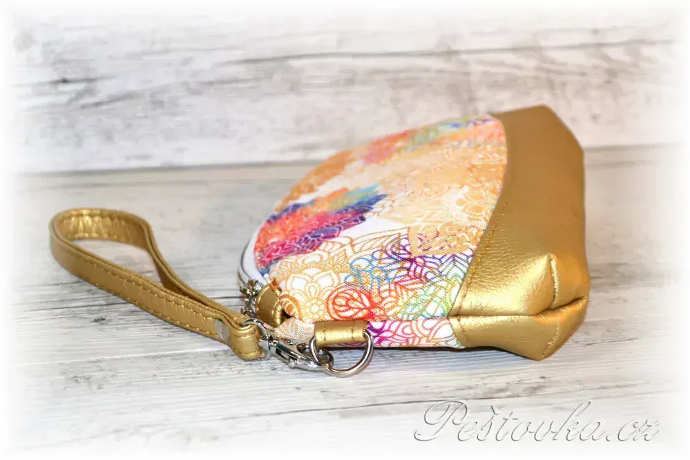 Peštovka kosmetická taštička CLEMATIS *zlatofialové mandaly*