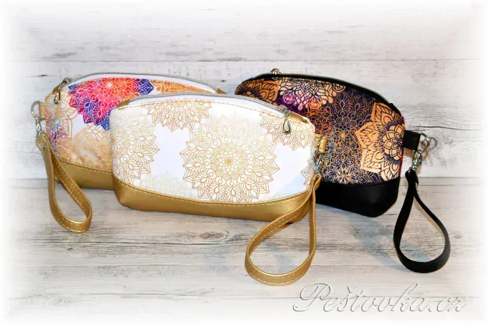 Peštovka kosmetická taštička CLEMATIS *černofialové mandaly*