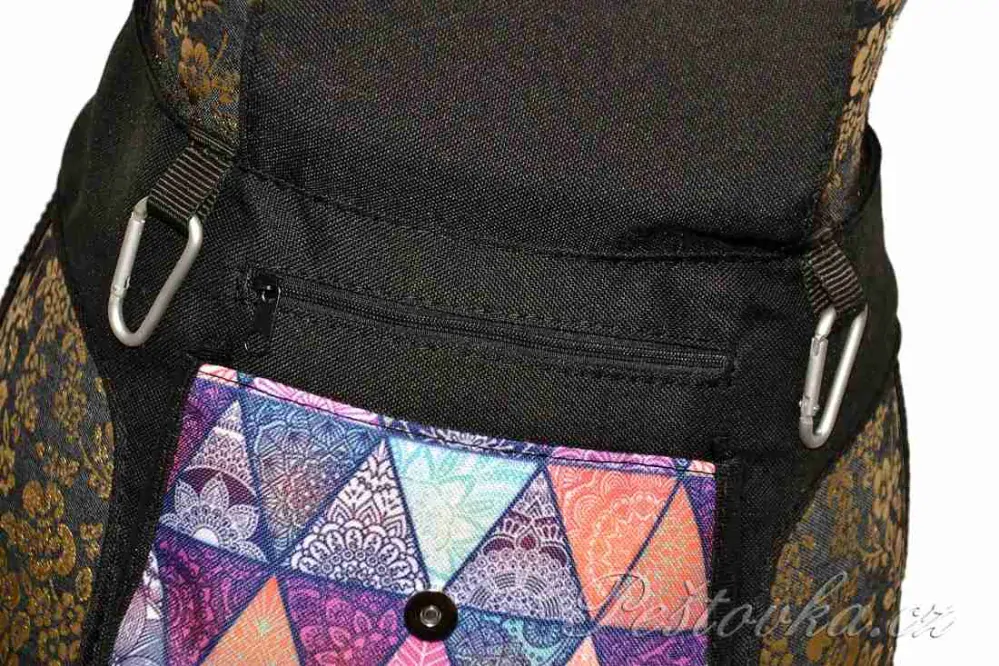 Peštovka ledvinka POSETO *barevné trojúhelníky*