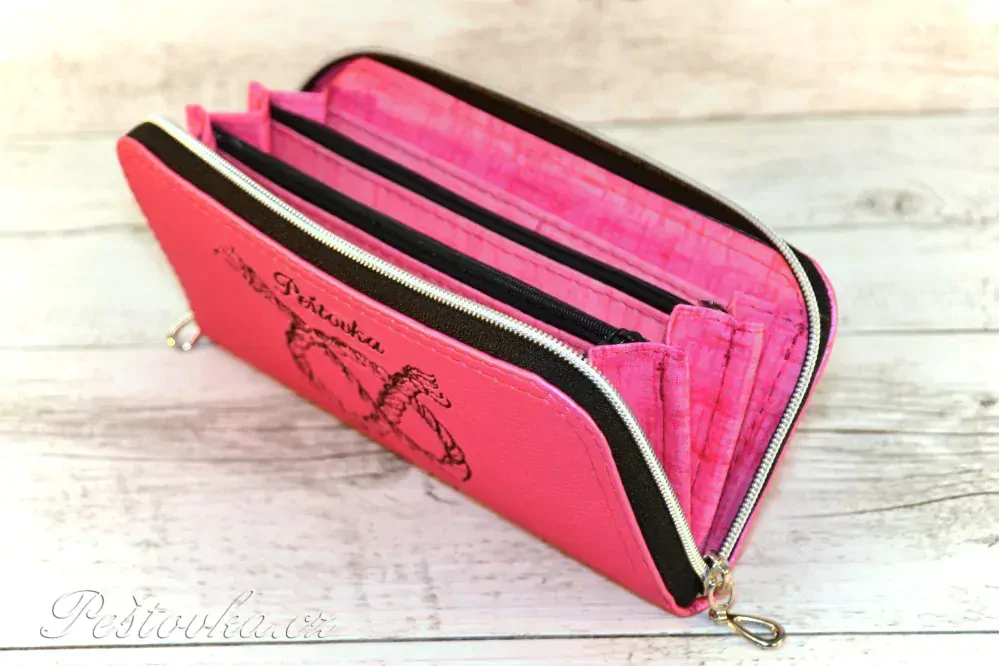 Peštovka Zipová peněženka *tmavě růžová s provázkem*