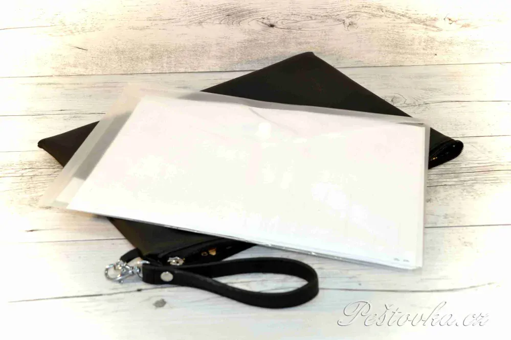 Peštovka - Pouzdro na průkazy původu A4 *černé s aplikací tlapky*