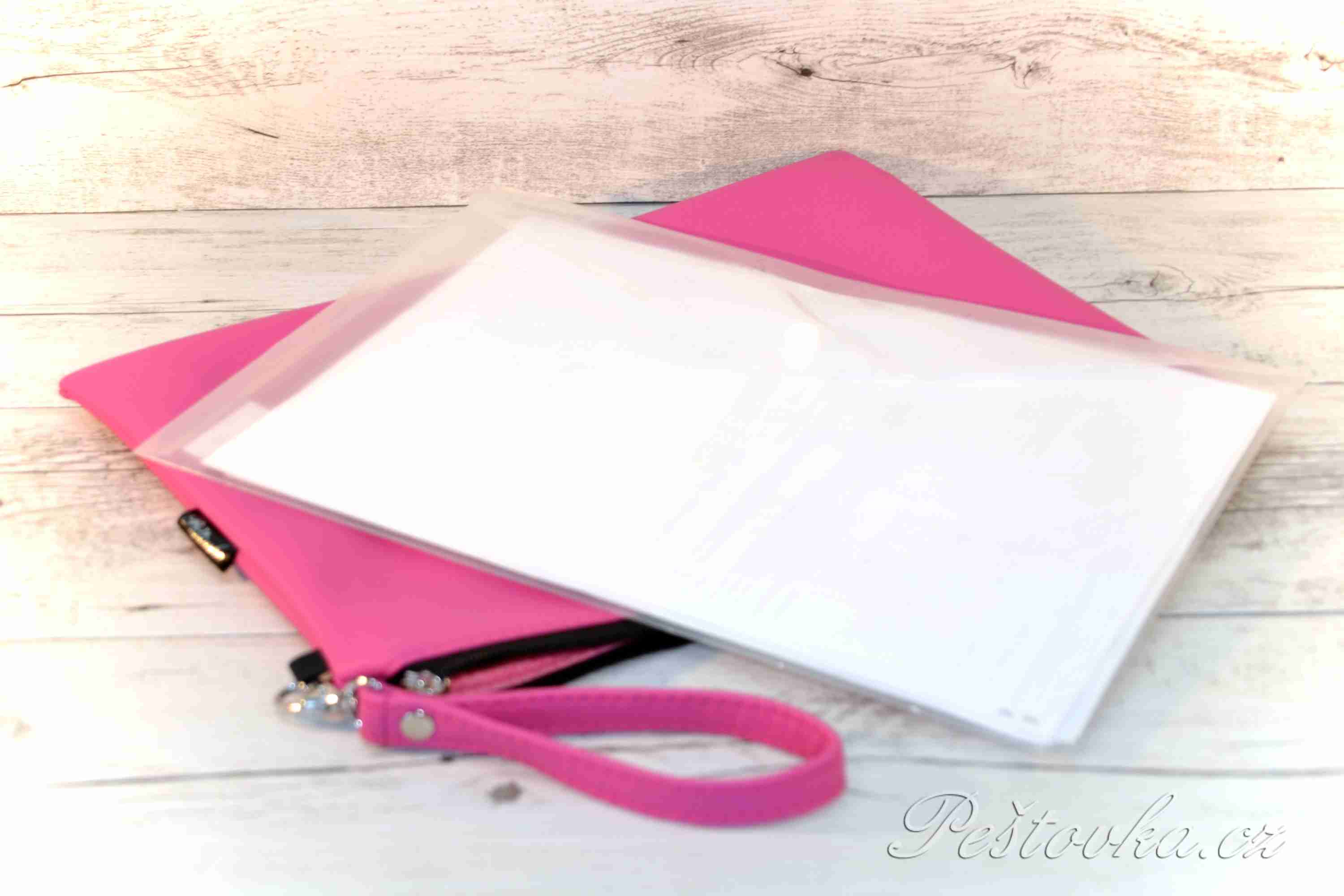 Pouzdro na průkazy původu A4 STAFFBULL *růžový s provázkem*