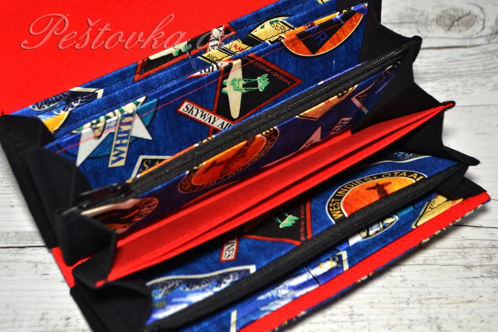 Peštovka Velká klopová peněženka Aviator *letecké známky*