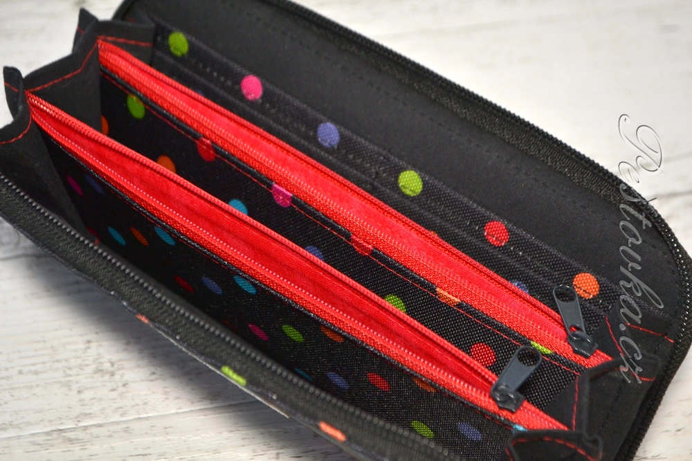 Peštovka Zipová peněženka *barevné puntíky*