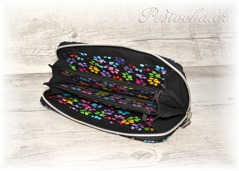 Peštovka Zipová peněženka barevné tlapky