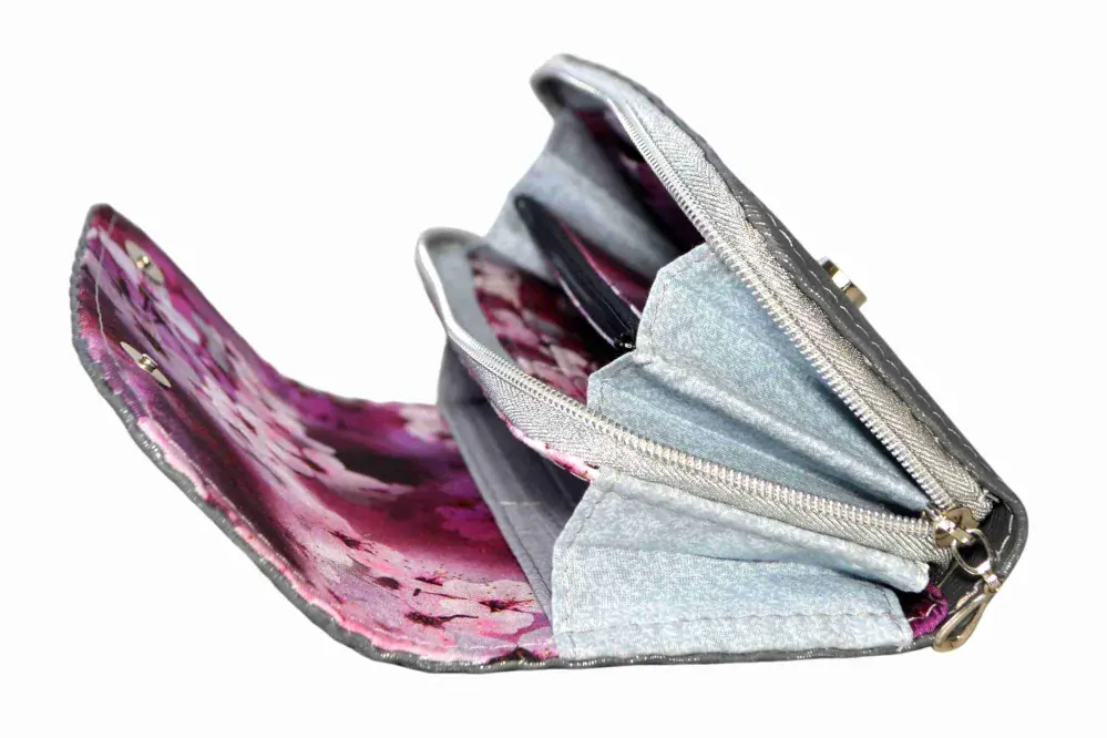 Vesper - zipová peněženka s klopou