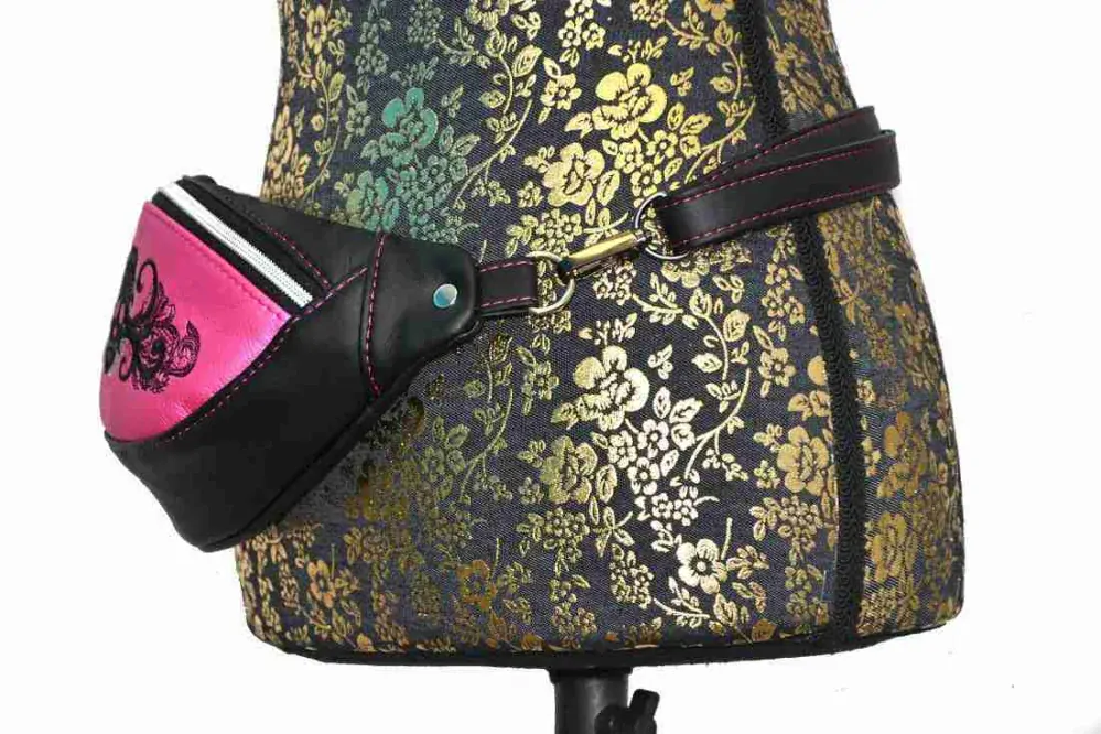 Peštovka ledvinka RENA SAKO *černo-růžová s lebkou*