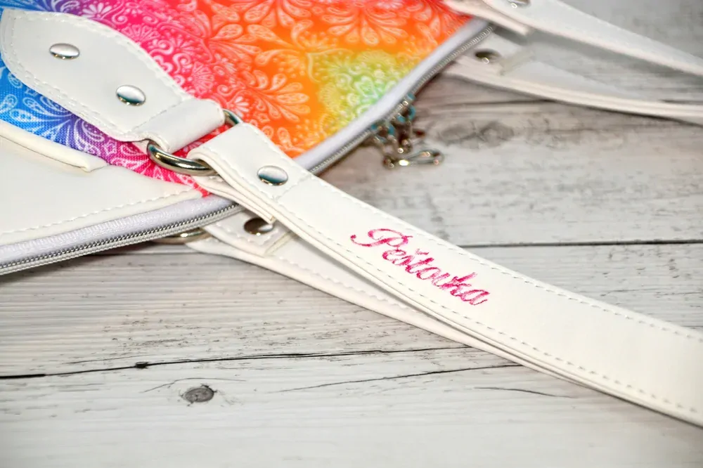 Peštovka - kabelka PANDORA *duhovka s bílou*