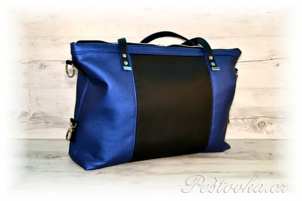 Peštovka - kabelka ANTONELLA *modro-černá s lapačem*