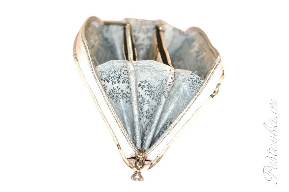 Peštovka Zipová peněženka *Vintage flowers*