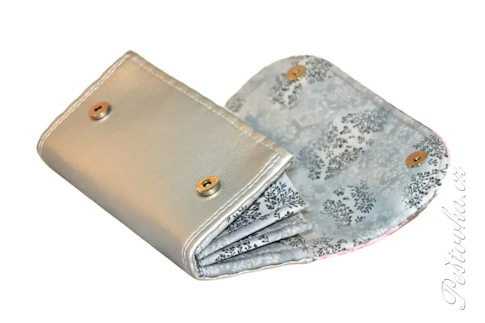 Peštovka Dámská elegantní peněženka *pivoňky se šedou*