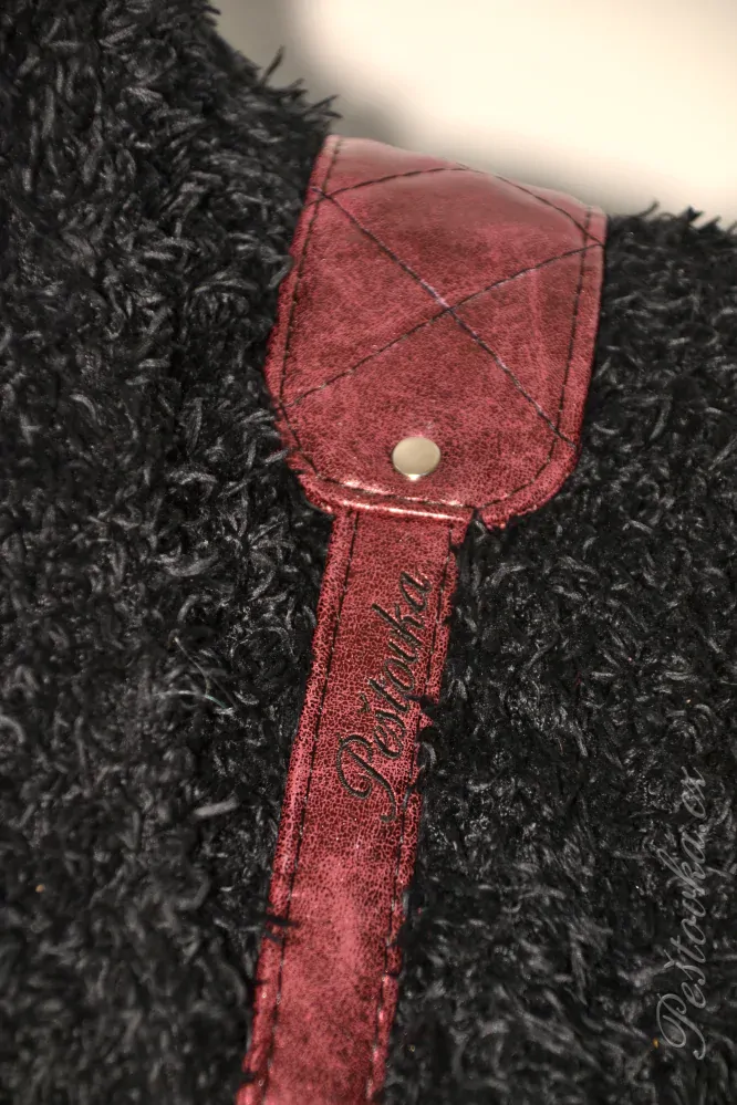 XL CROSSBODY ledvinka *vínová metalická*