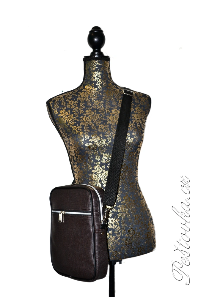 Peštovka pánská crossbody Oskar *hnědá koženka*