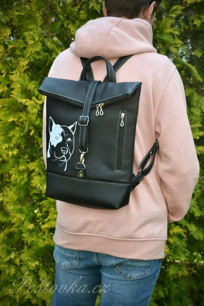 Peštovka Překlápěcí batoh Lucas *pitbull* černý