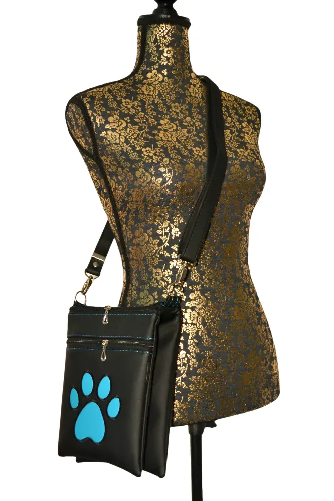 Peštovka - kabelka Tea *černo-modrá s tlapkou*