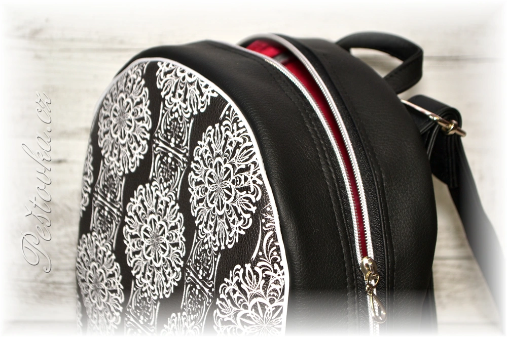 Peštovka batůžek EVERYDAY *black&white*