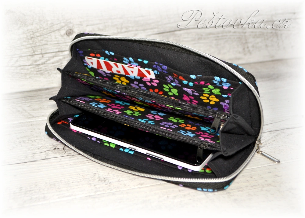 Peštovka Zipová peněženka barevné tlapky