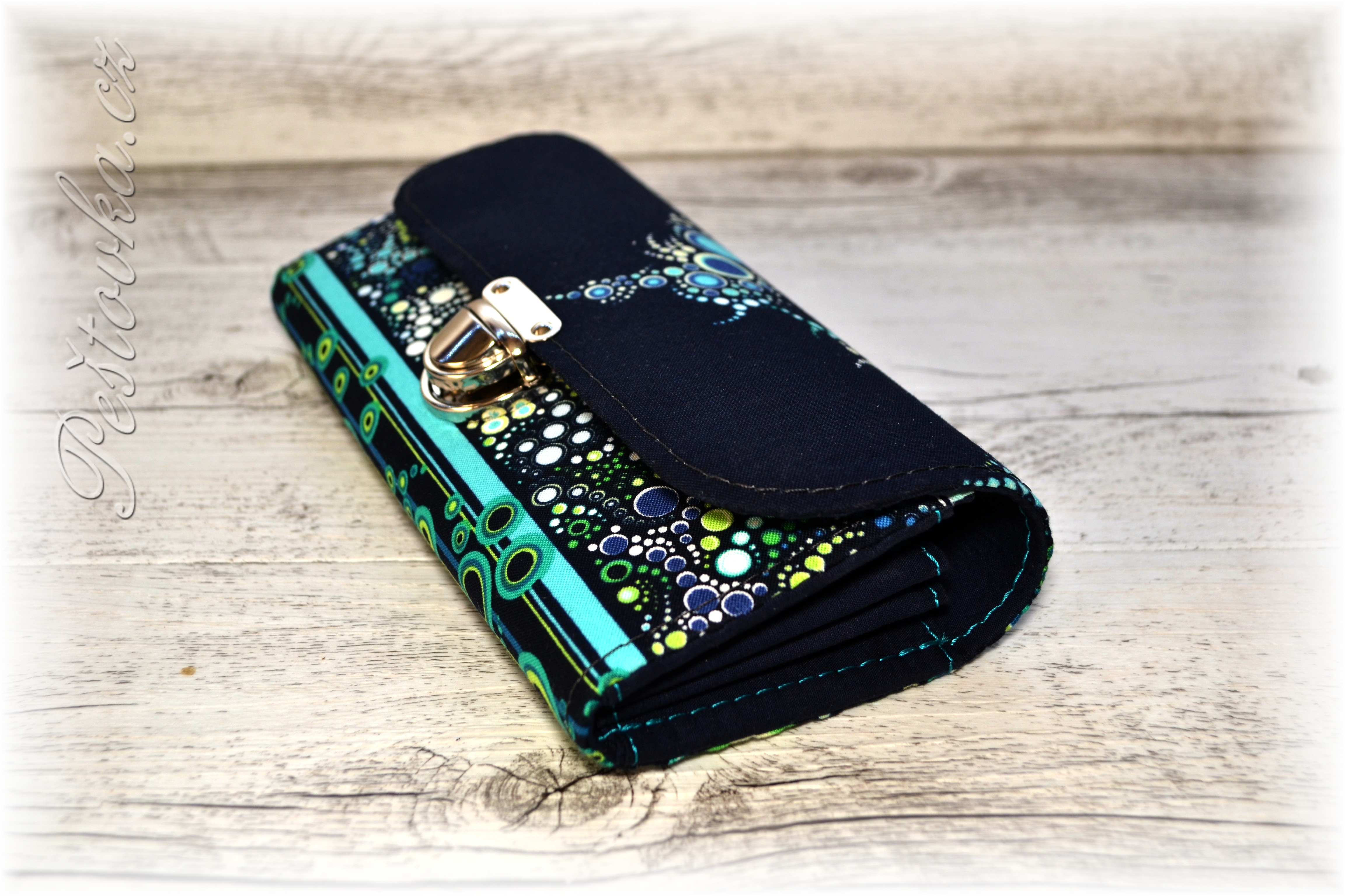 Peštovka Dámská elegantní peněženka *modro-zelené bublinky*