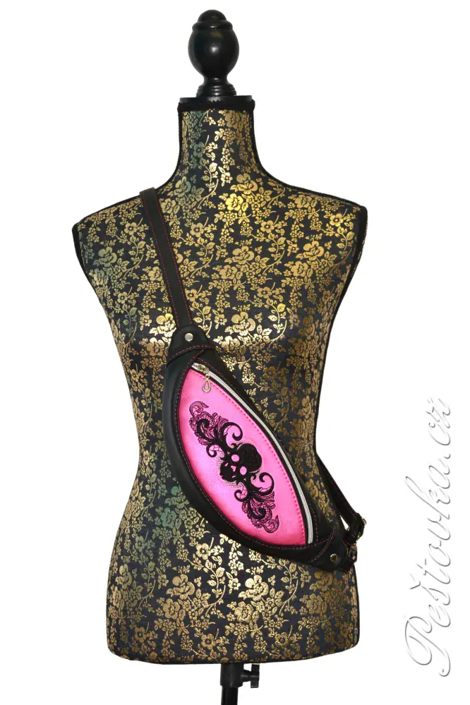 Peštovka ledvinka RENA SAKO *černo-růžová s lebkou*