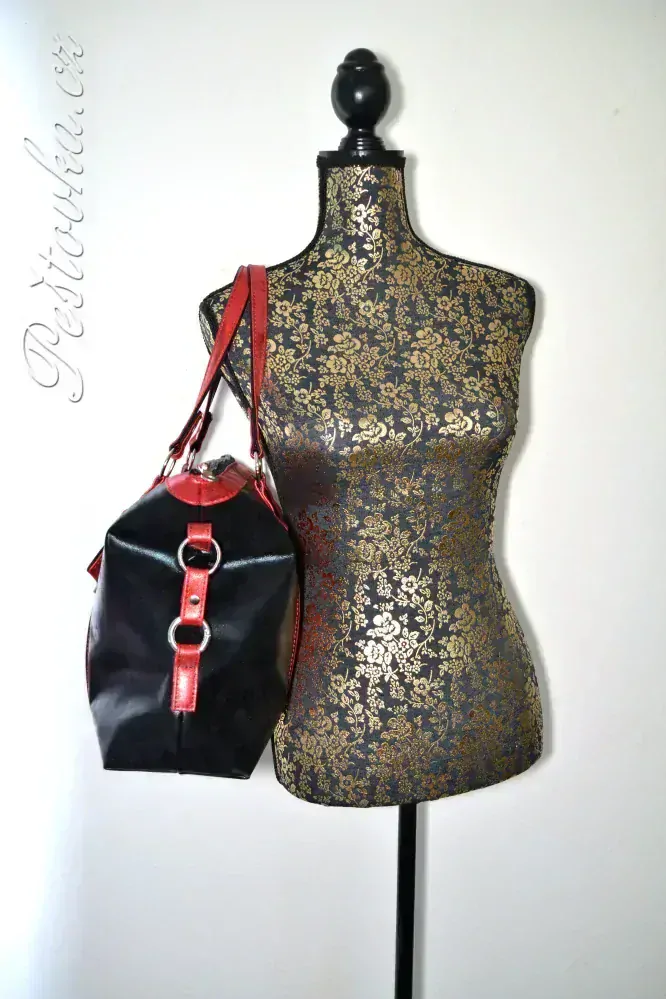 Peštovka - kabelka ANTONELLA *černo-červená metalická*