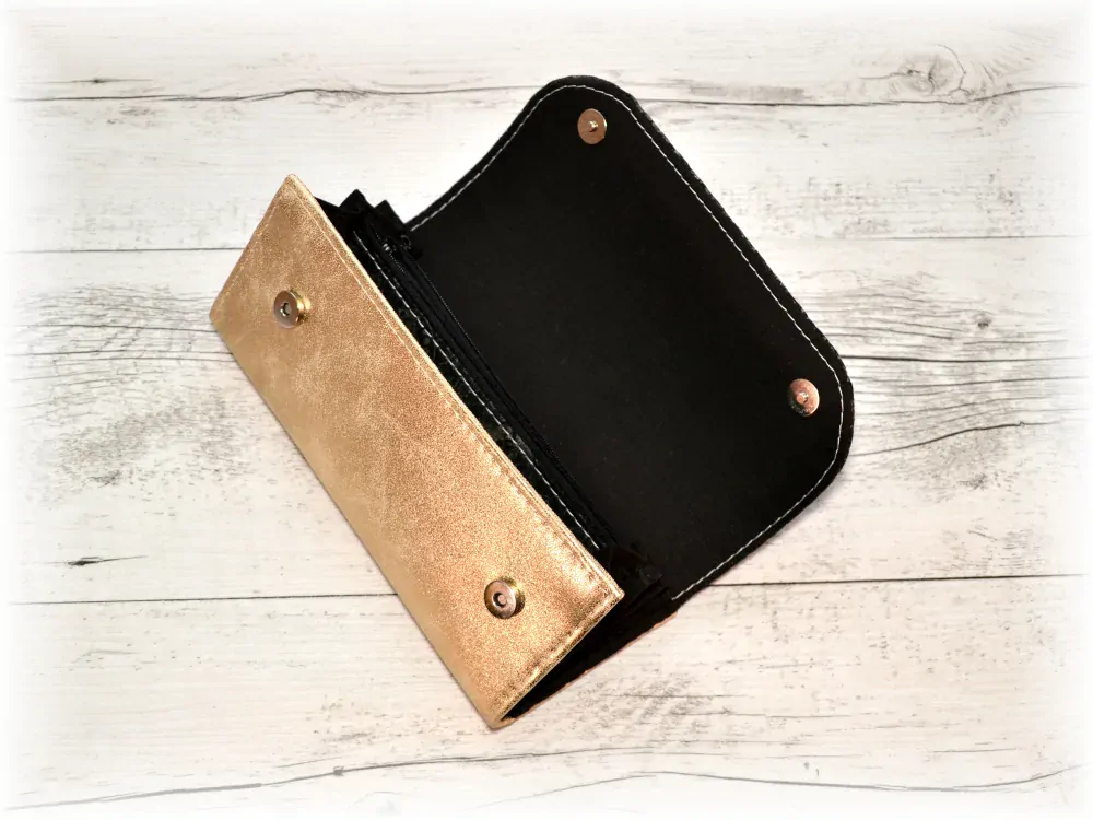 Peštovka Dámská elegantní peněženka *paisley se zlatou*