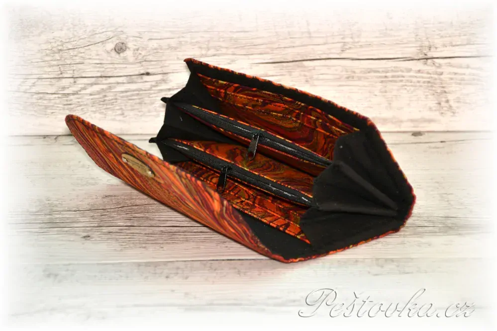 Peštovka Dámská elegantní peněženka *oranžový zlatotisk*