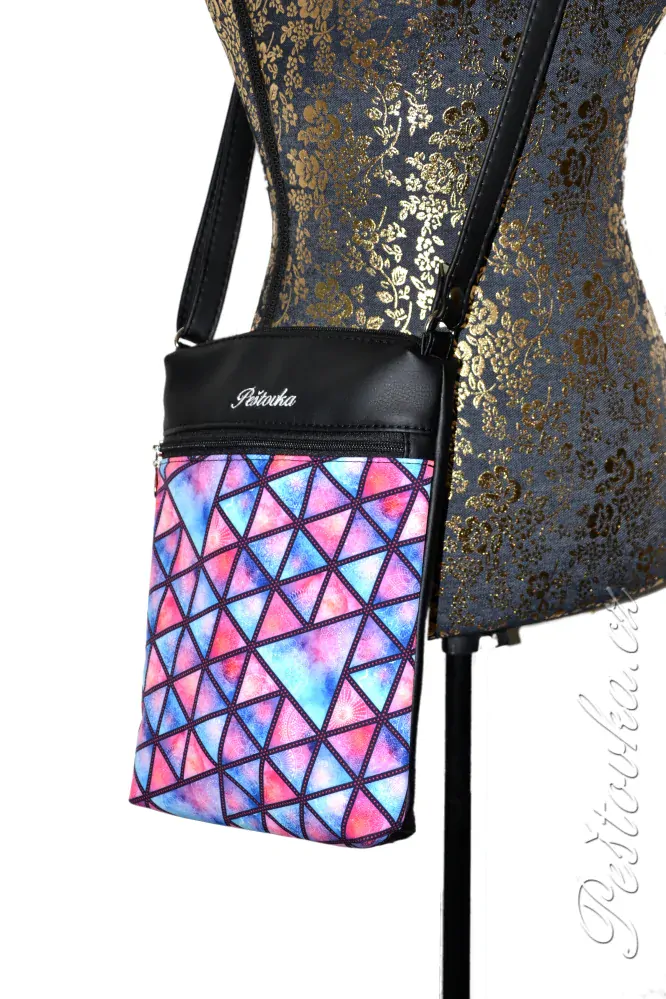 Peštovka - Crossbody KOA *barevné trojúhelníky*
