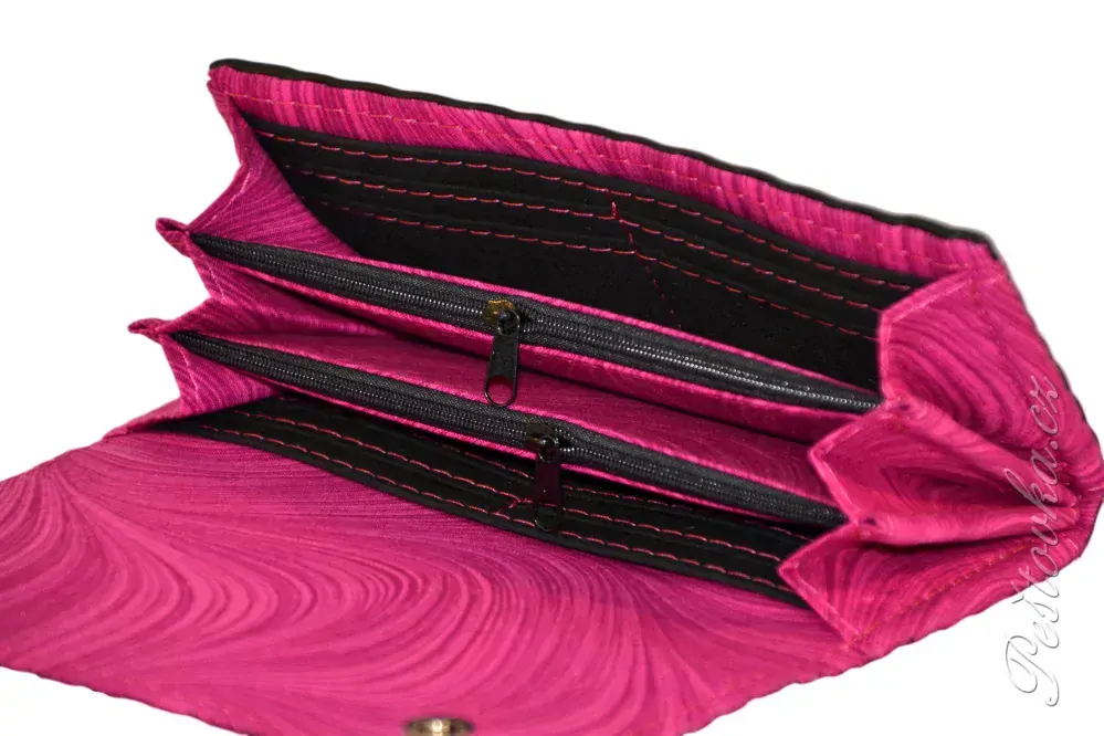 Peštovka Dámská elegantní peněženka *černo-fuchsiová*