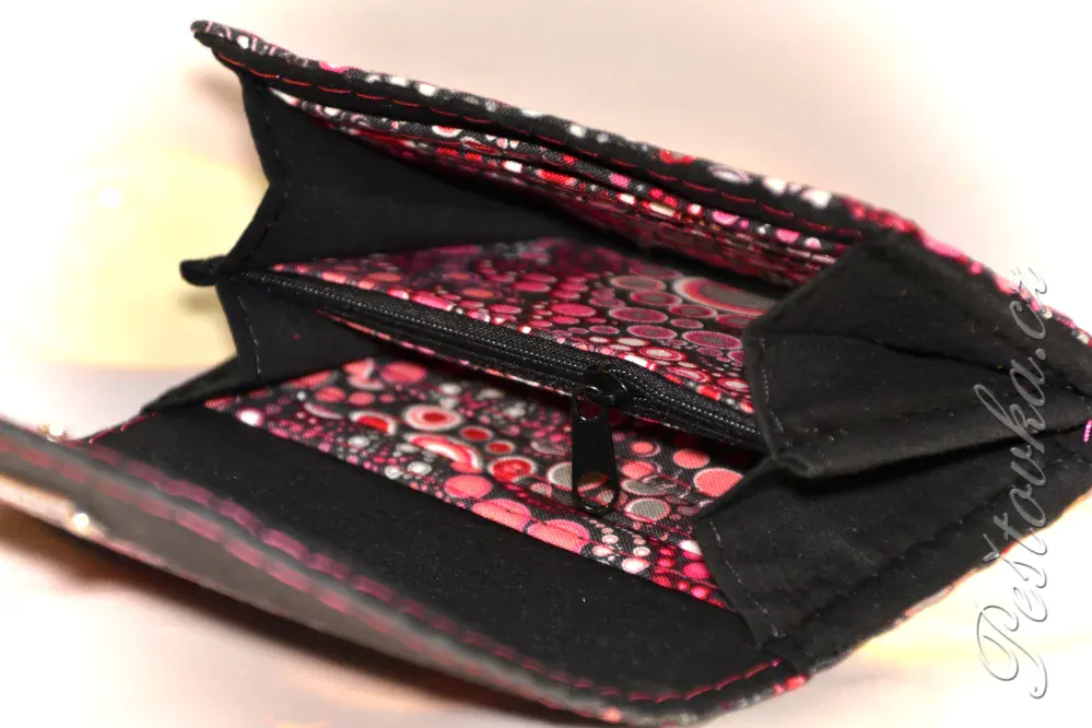 Peštovka - Malá klopová peněženka 13cm *šedo-růžové bublinky*