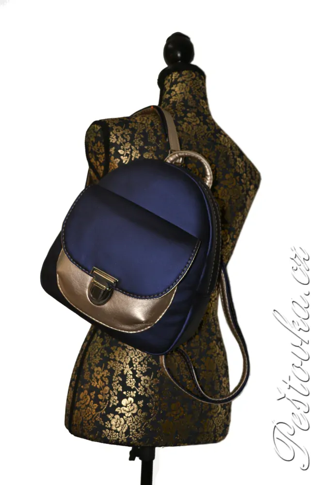 Peštovka - batůžek KISS *modrofialový se zlatou*