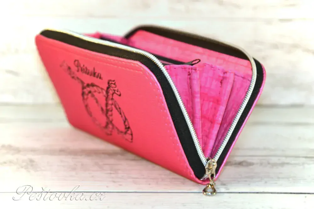 Peštovka Zipová peněženka *tmavě růžová s provázkem*