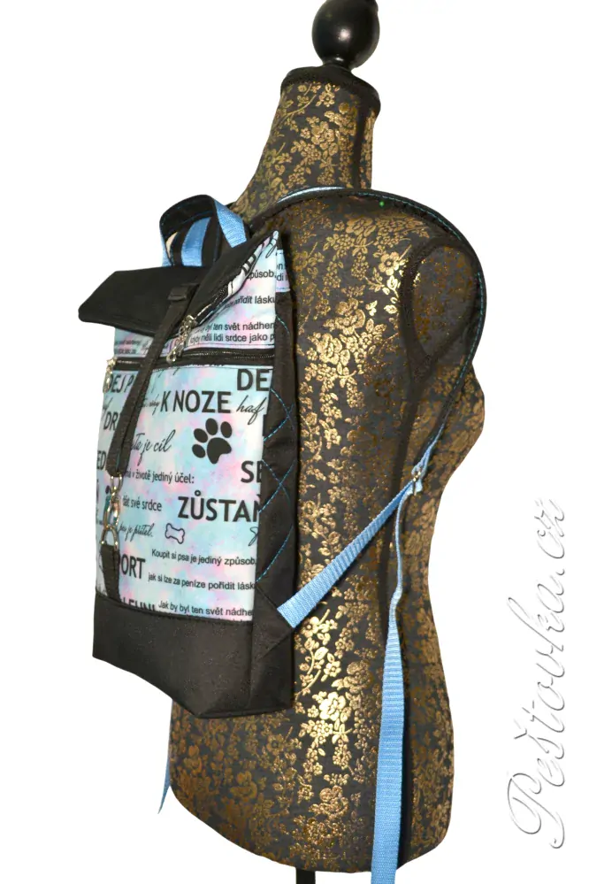 Peštovka Překlápěcí batoh Lucas *duhové nápisy*